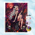 Das komplette Diamond Painting Set von gulufunart mit der Leinwand der Dämonenprinzessin unter dem roten Mond sowie dem passenden Zubehör.
