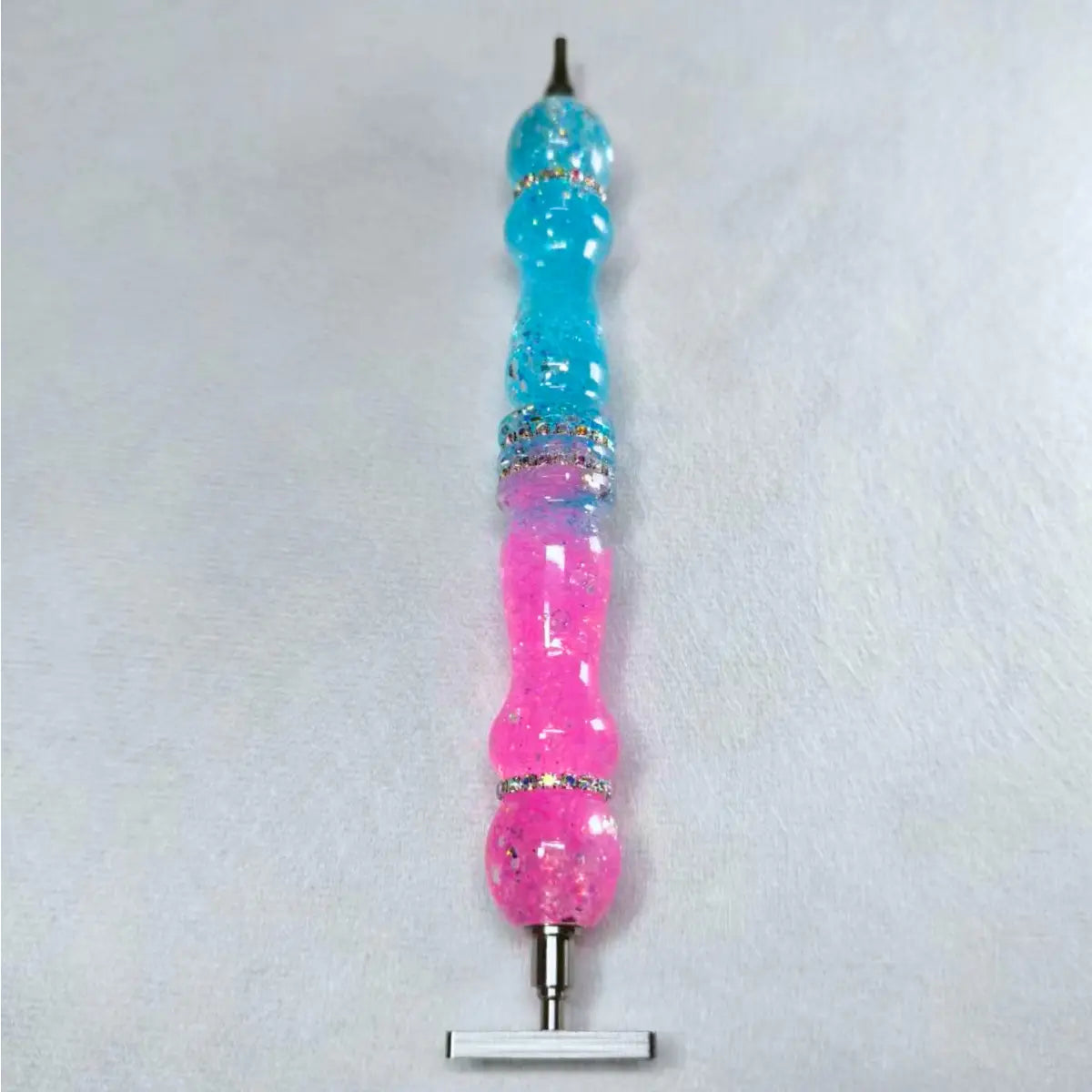 Handgefertigter pink-blauer Diamond-Painting-Stift mit zwei Aufsätzen