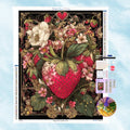 5D Diamond Painting Set mit detailreicher Erdbeere, Blüten und goldenen Verzierungen im klassischen Stil.