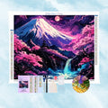 5D Diamond Painting Motiv: Der Berg Fuji bei Nacht mit Kirschblüten, einem Wasserfall und Vollmond in lila Farbtönen.