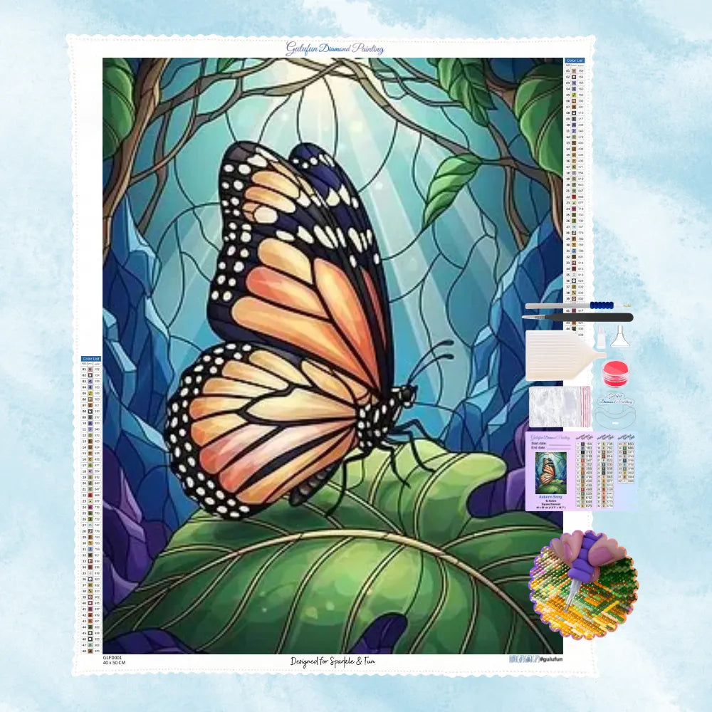 5D Diamond Painting Motiv: Ein Monarchfalter auf einem Blatt im klassischen Buntglas-Mosaik-Stil mit Sonnenstrahlen.