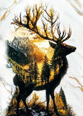 Künstlerische digitale Illustration eines Hirsches im Doppelbelichtungs-Stil mit Bergen, Wald und goldenen Lichteffekten auf weißem Marmor.