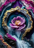 Künstlerische 3D-Darstellung einer aufgeschnittenen Geode mit violetten und petrolfarbenen Schichten, rauen Blattgold-Rändern und einer zentralen Pfingstrose.