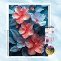 5D Diamond Painting Motiv: Elegante Hibiskusblüten in pudrigem Korallrot und Eisblau auf einem schiefergrauen Hintergrund mit faszinierendem 3D-Relief-Effekt.